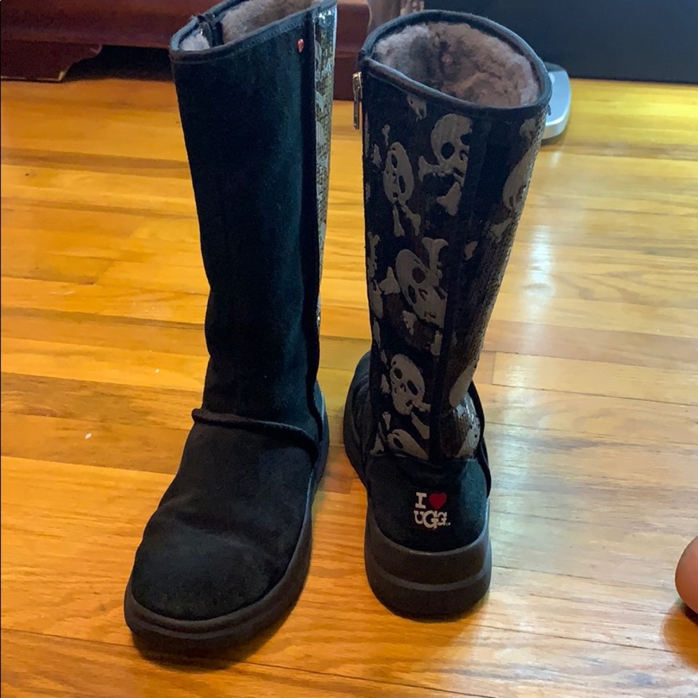 Skull UGGS